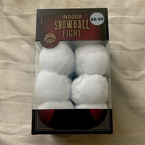 Indoor Snowball fight 16 soft snowballs